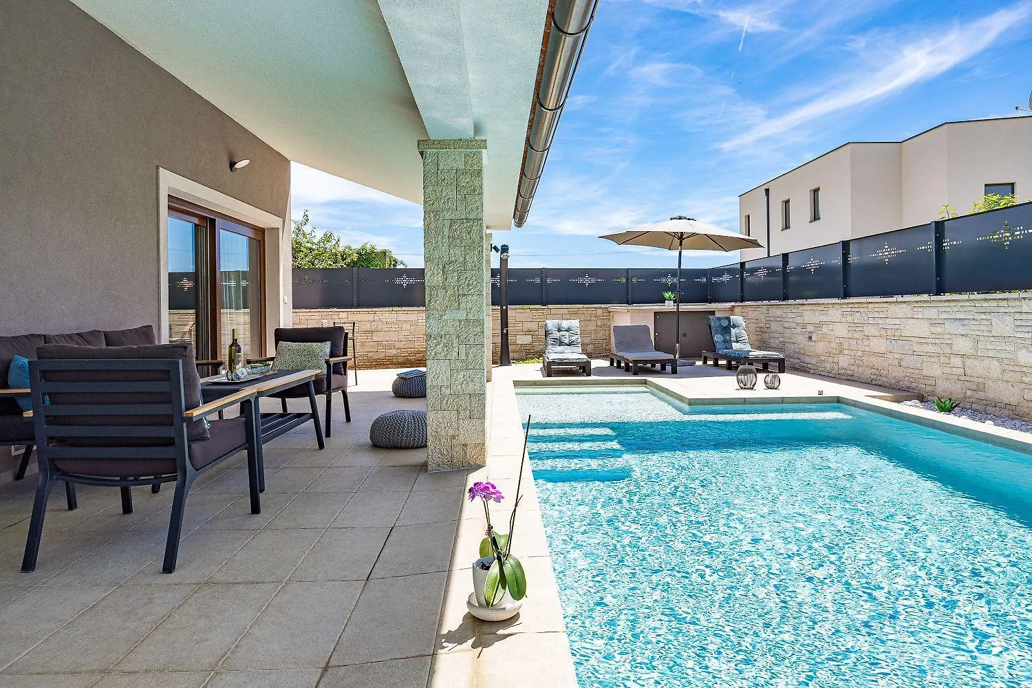 Villa Mit Privatem Pool, Wlan, Klima Und Baeder En Suite Pula